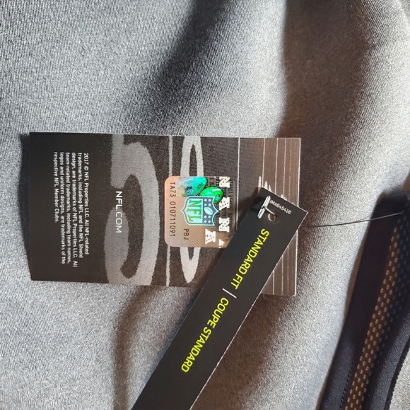 Jacket - Picture 3 of 7